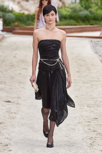 Look 50